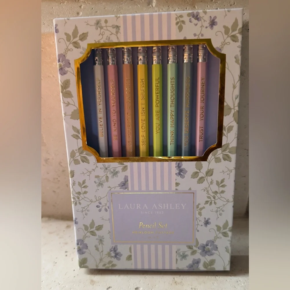 Laura Ashley Floral Pencil‎ Set with Pastel Hues